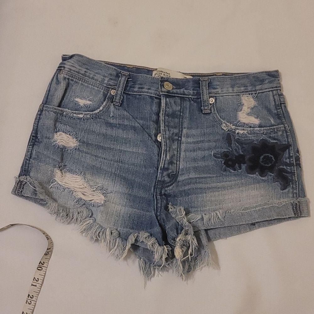 Abercrombie and fitch embroidered high waist shorts size 2